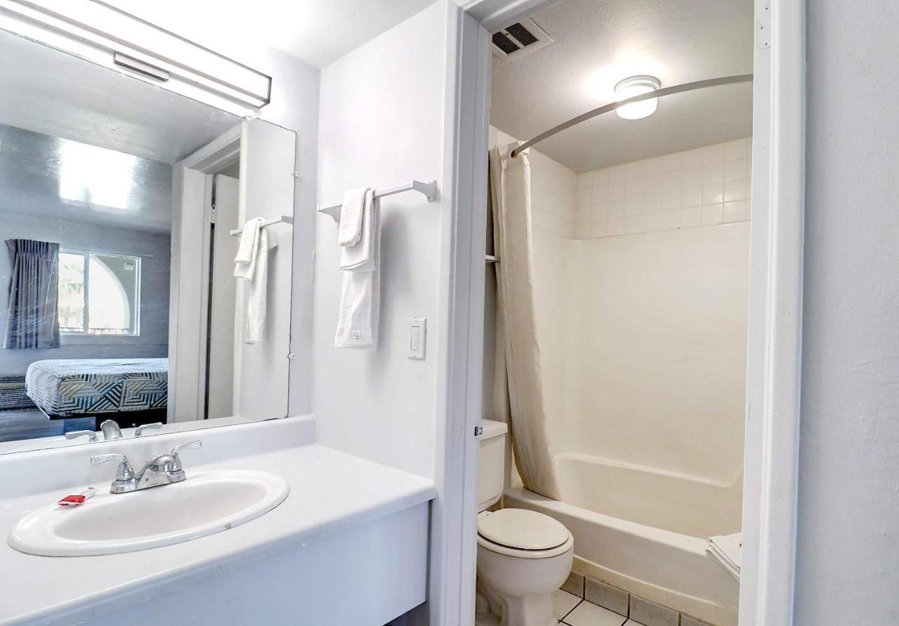 Motel 6 Tucson, Az - East Williams Center Bagian luar foto