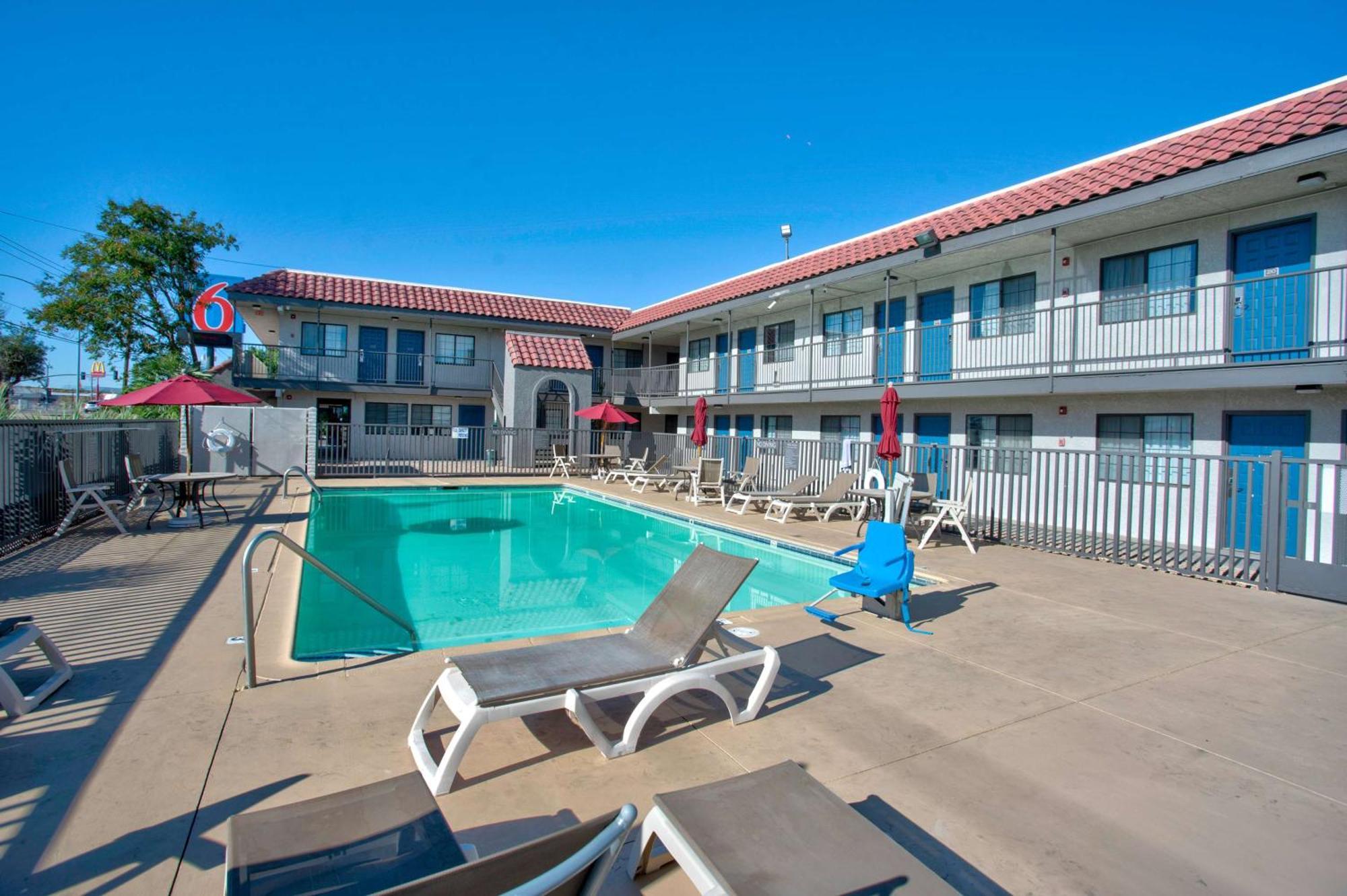 Motel 6 Tucson, Az - East Williams Center Bagian luar foto